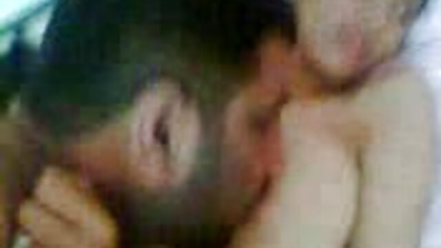 این عکاس زیبایی چک را کانال تلگرام سکس عربی لک می زند تا برهنه برای دوربین ژست بگیرد
