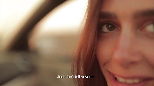 به دختری جوان پخش سکس عربی نشان می دهد که چگونه در برخی مواقع عشق ورزد